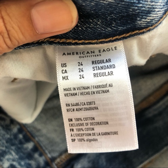 NWOT AMERICAN EAGLE OUTFITTER AE Curvy Mottled Mom Jeans Size 24 - Picture 7 of 15